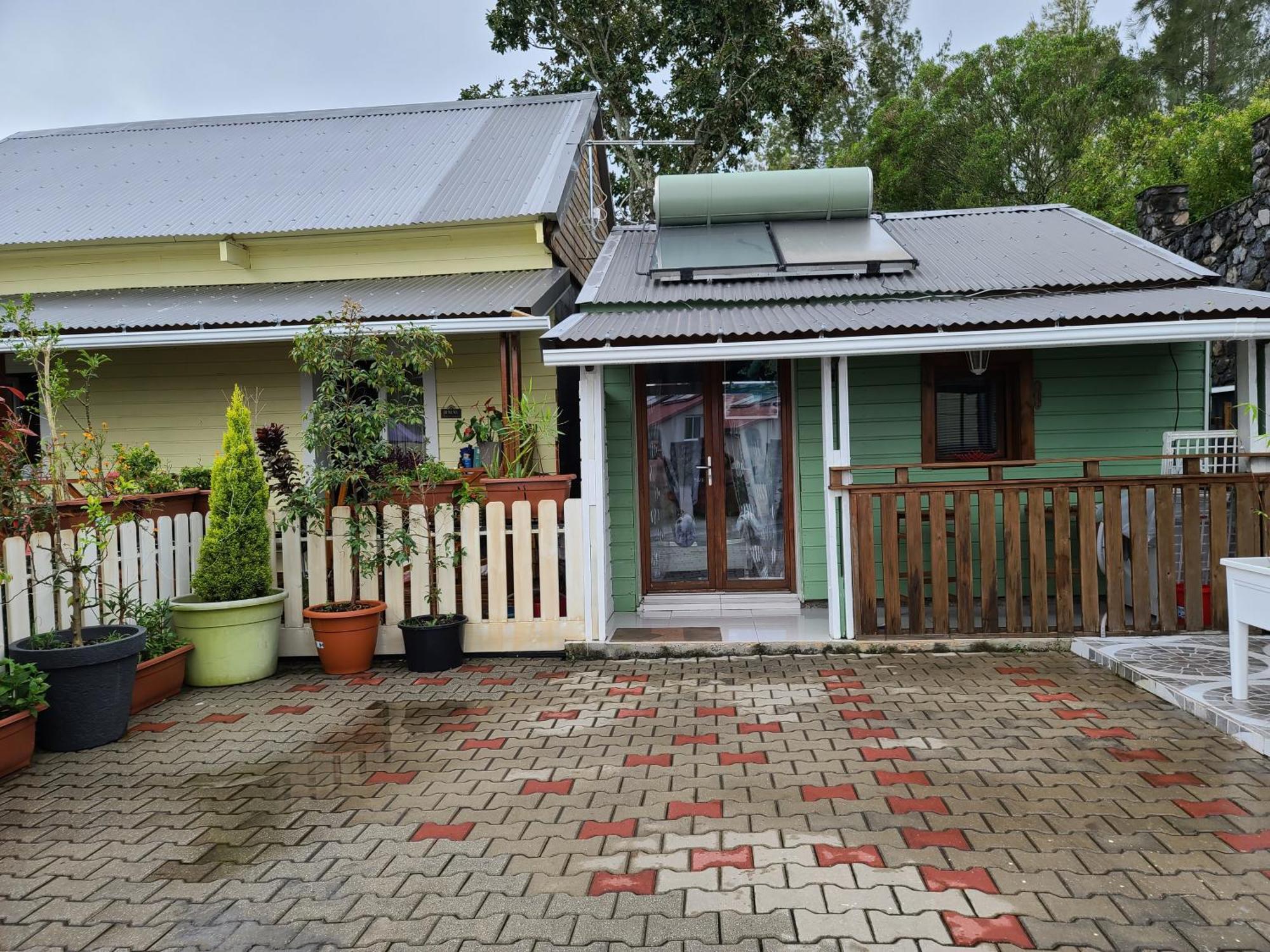 Les Jardins Creoles Apartment Cilaos Exterior photo